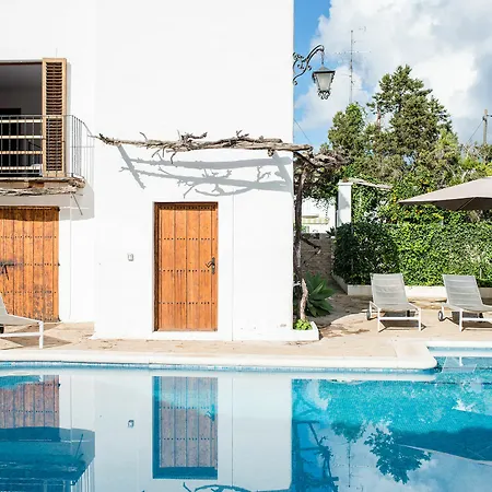 Crimson Villa *